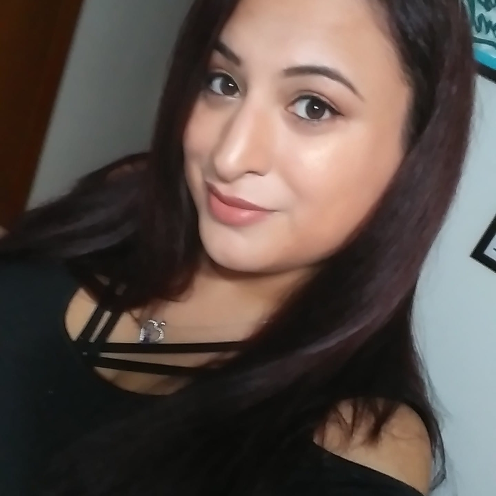 Meet your Posher, Cassandra